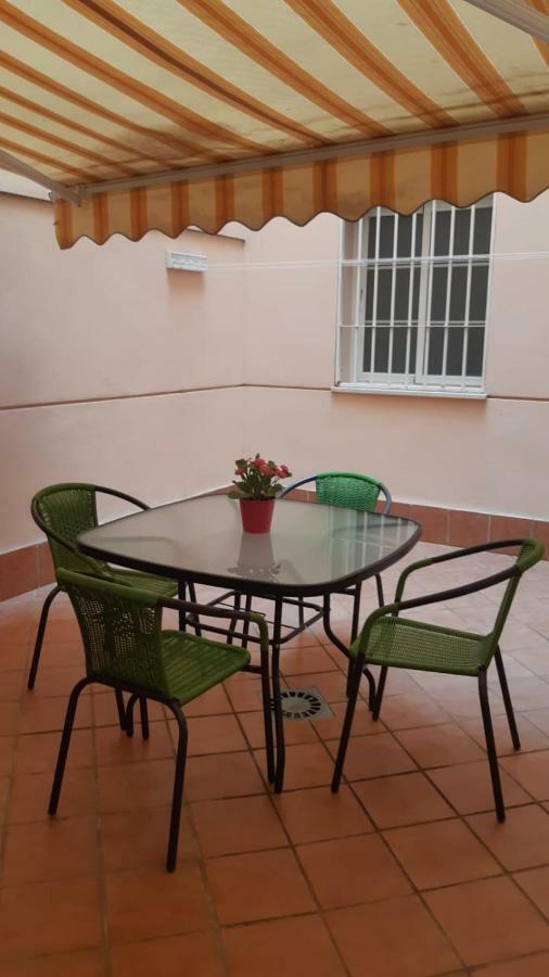 Apartamento Plaza Alfonso XII Malaga Exterior photo